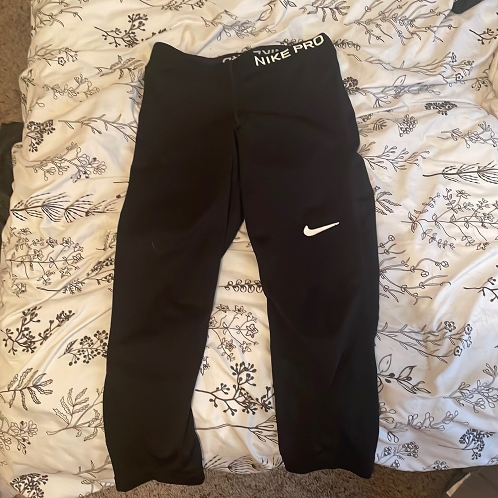 Nike Pro capri leggings